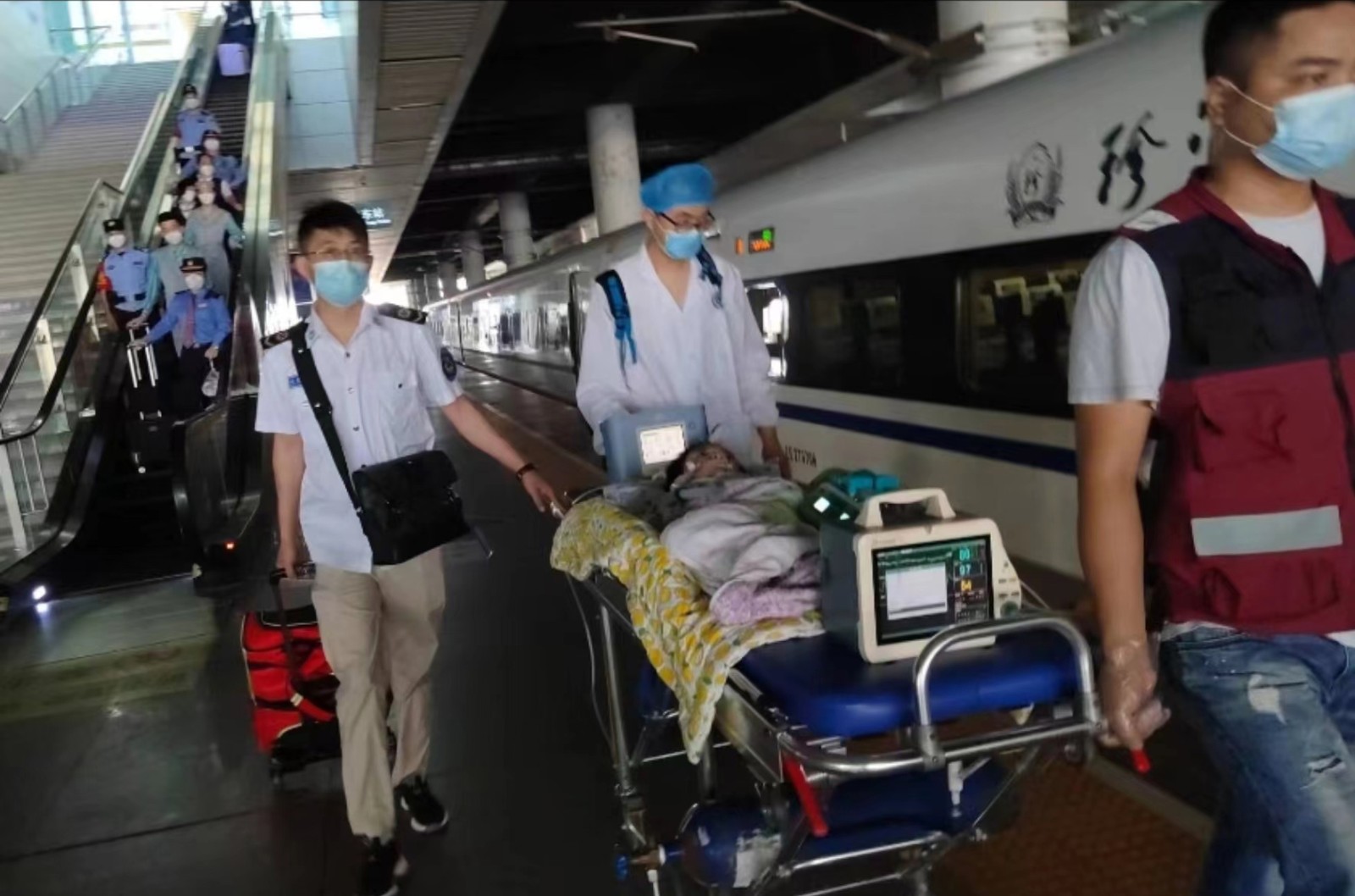 阿拉尔市高铁转运公司